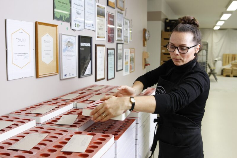 What is traceability and how to implement in manufacturing?